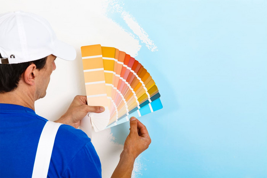 Maler mit Farbpalette